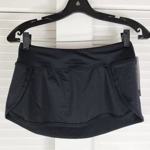 NWT Athleta Kata Swim Skirt 2 with Lycra Xtra Life UPF 50. Black, Inner Knickers